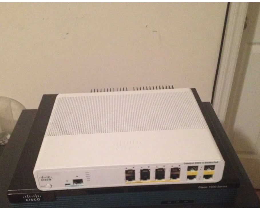 Cisco Catalys WS-C2960C-8PC-L Ethernet-Switch