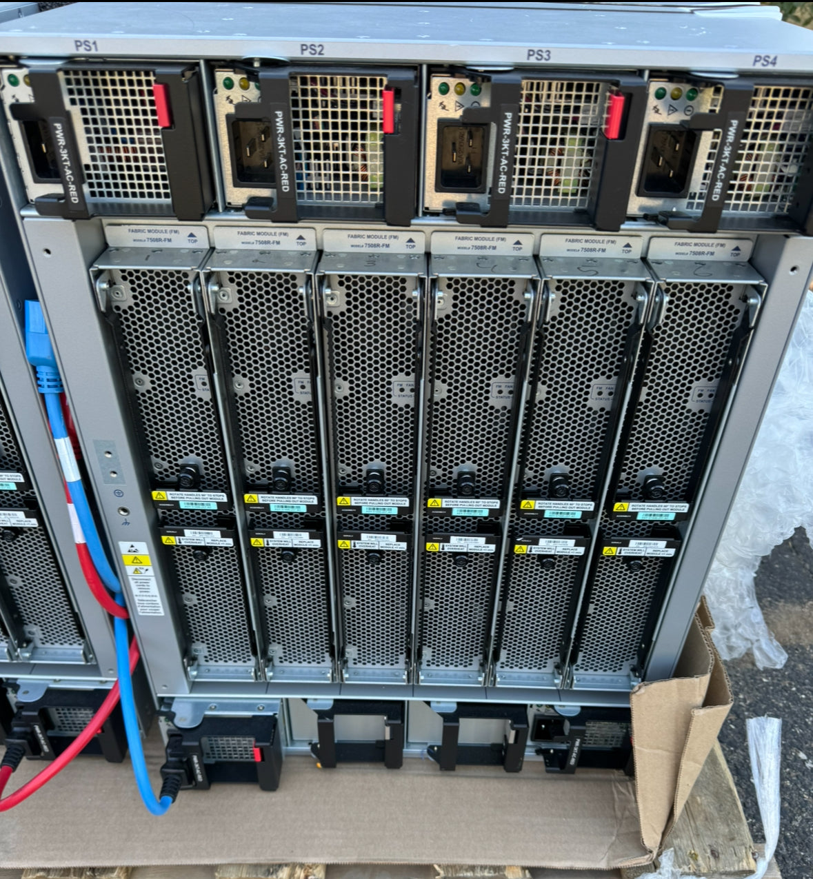 Arista DCS-7508R-BND 7508R Chassis w/ 2x DCS-7500-SUP2 & 4x DCS-7500R2A-36CQ-LC and 6x 7508R-FM & 6x PWR-3KT-AC-RED