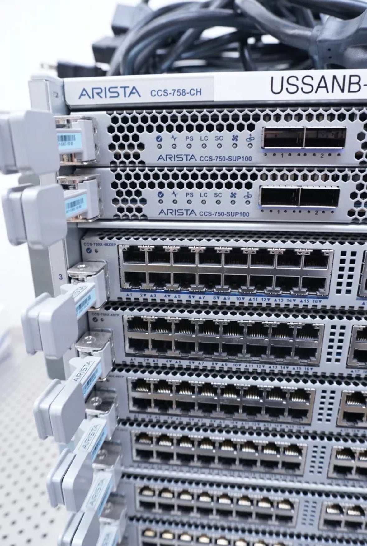 ARISTA CCS-758-CH campus switches With 2x SUP100 1x 750X-48ZXP & 7x 48TP Cards