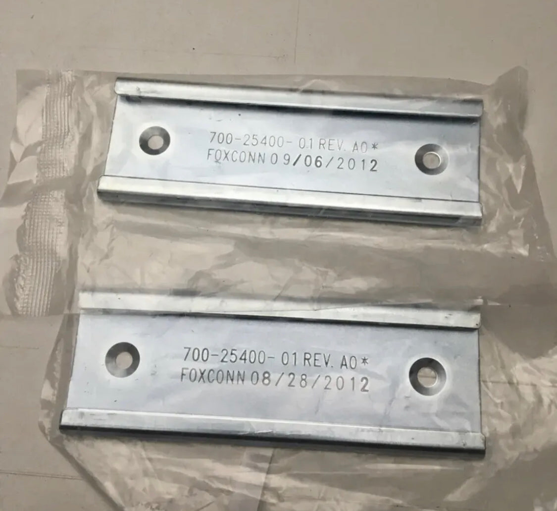 Neues SET mit 2 FOXCONN 700-25400-01 REV AO für Cisco Nexus Schienen-Ohren-Rack-Teile