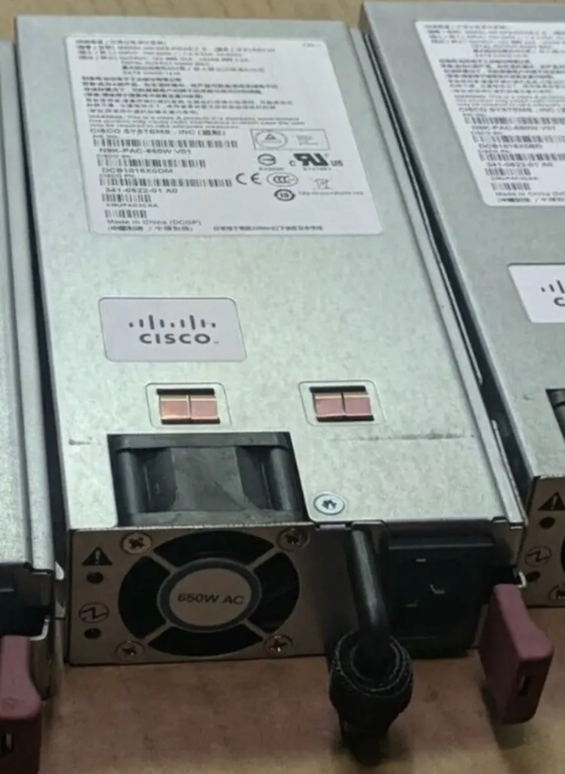 Cisco N9K-PAC-650W P/N 341-0622-01 power supply Port Side Intake Airflow