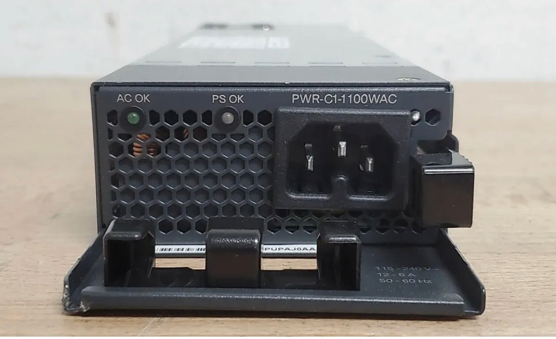 Cisco PWR-C1-1100WAC 1100WAC-Netzteil für Switches der Serie 3850