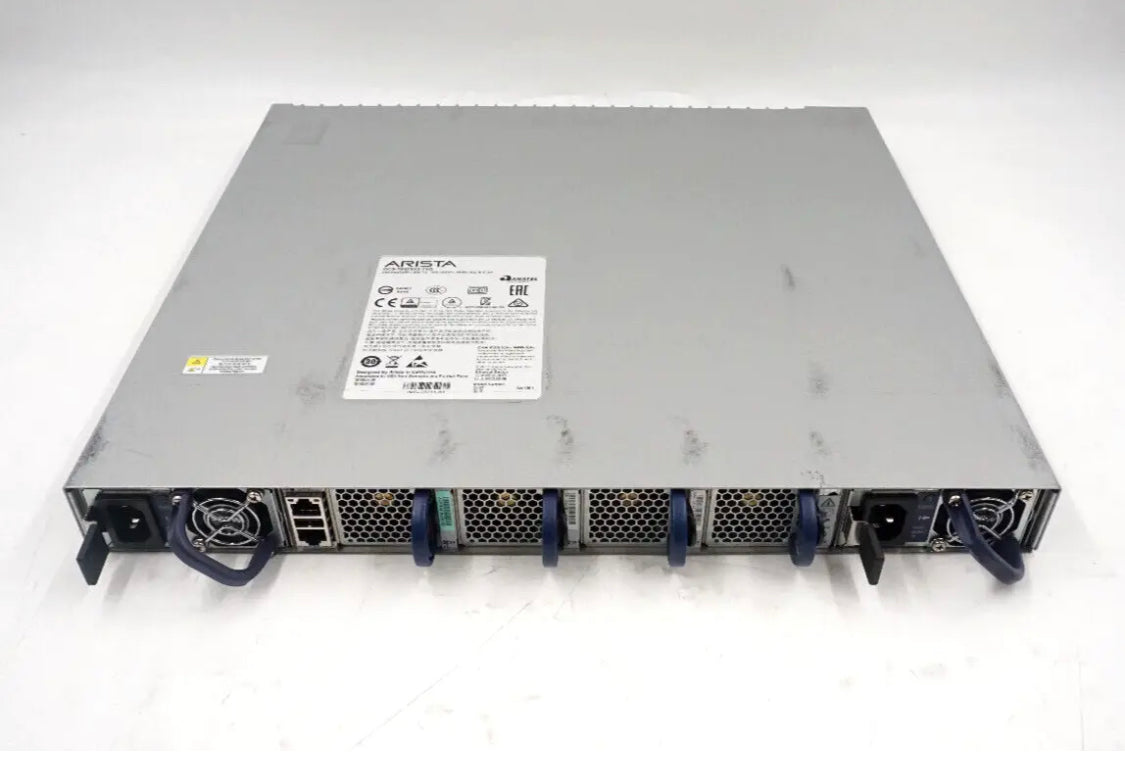 Arista DCS-7050SX-72Q-R 48-портовый сетевой коммутатор 10GbE SFP+ 4xQSFP