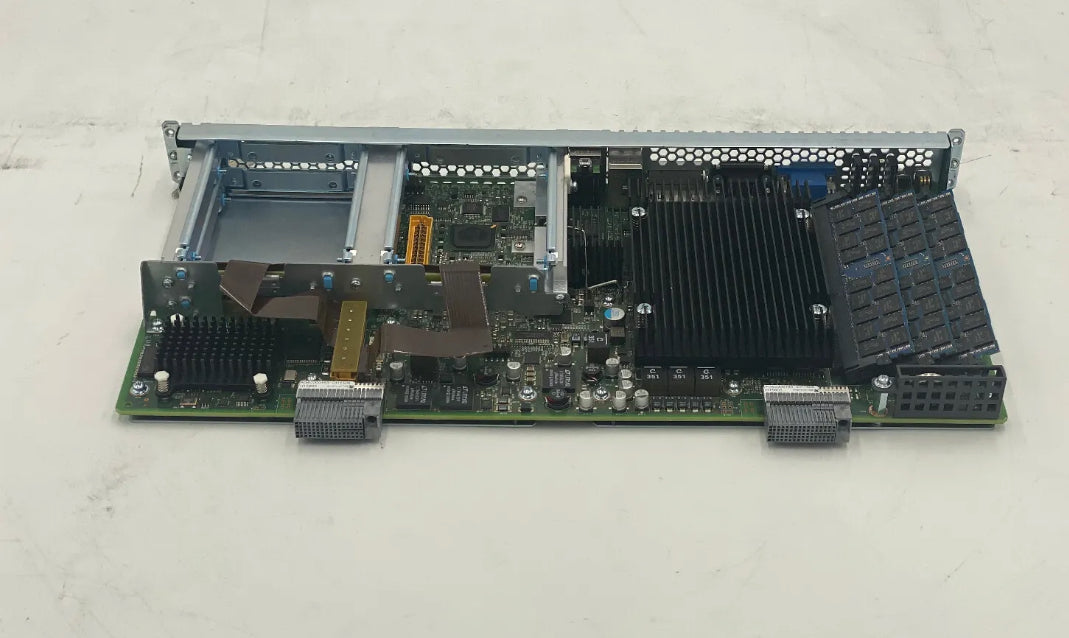 Cisco UCS-E160D-M2/K9 UCS E-Series Double-Wide-Servermodul, E5-2418L V2, 48 GB