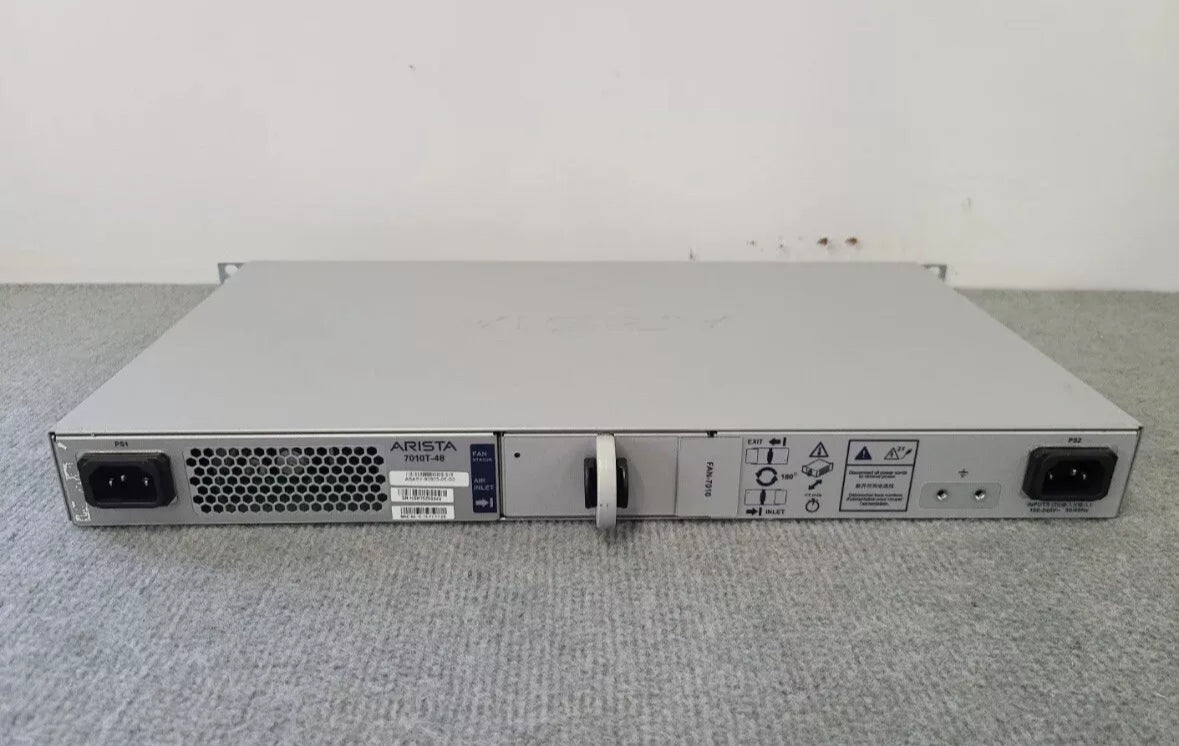 Arista DCS-7010T-48-R 7010T, 48 разъемов RJ45 (100/1000), 4 коммутатора SFP+ (1/10GbE)