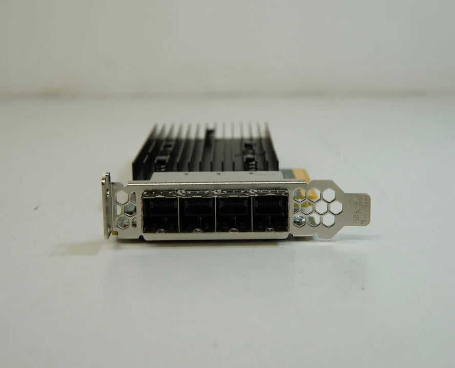 4-портовый внешний контроллер SAS PCIe Dell LSI Avago SAS9305-16e, 12 ГБ, 00VYM4 0VYM4