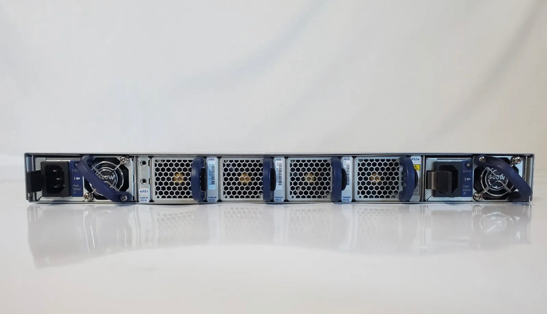 Arista DCS-7280SE-64-R 48-портовый сетевой коммутатор SFP 10G 4 QSFP 40G RF с воздушным потоком
