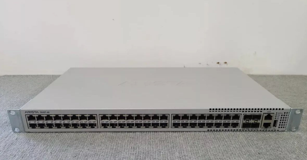 Arista DCS-7010T-48-R 7010T, 48 разъемов RJ45 (100/1000), 4 коммутатора SFP+ (1/10GbE)
