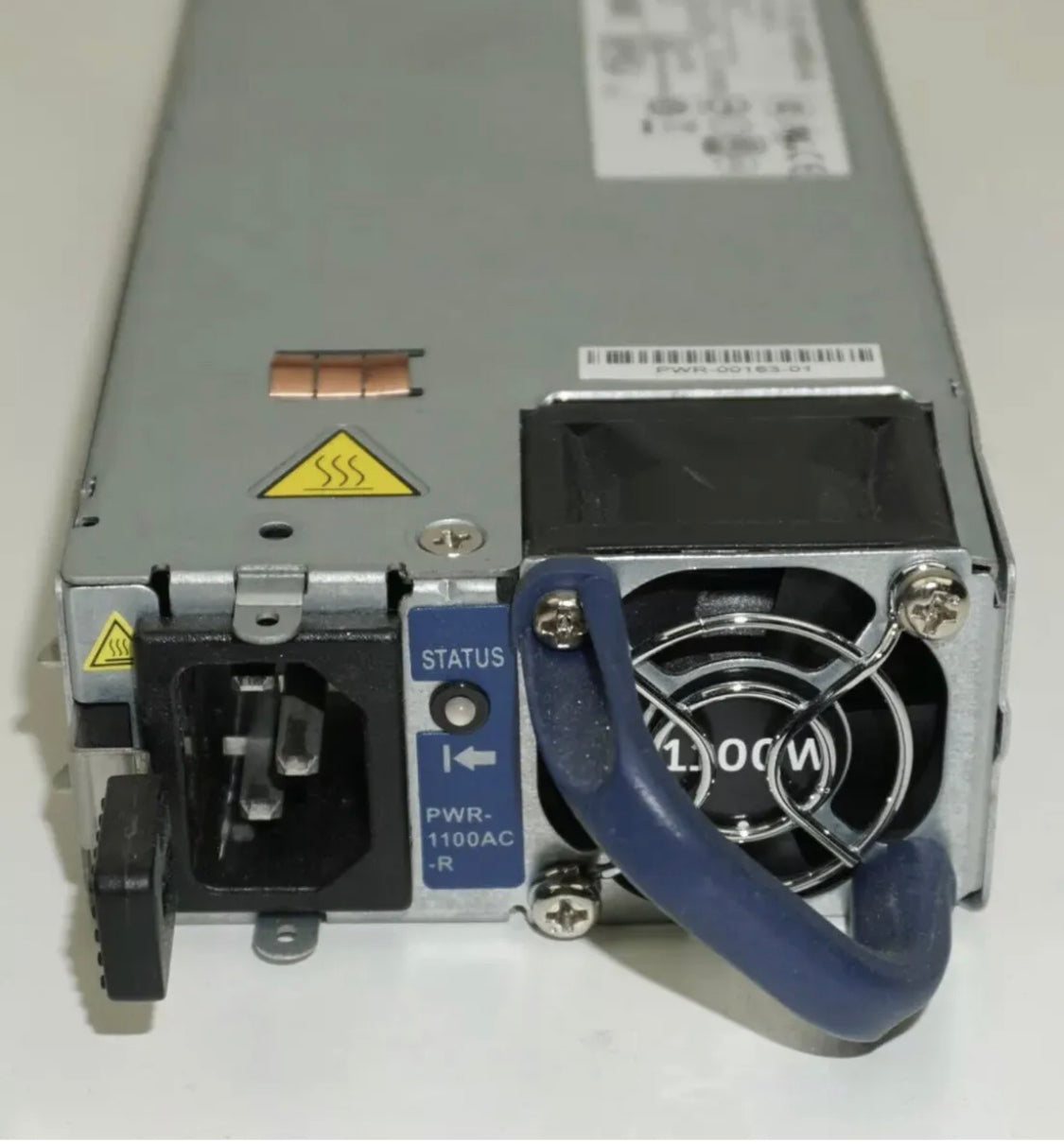Arista PWR-1100AC-R Запасной блок питания переменного тока мощностью 1100 Вт DCS-7250QX-64-R Коммутаторы 2RU