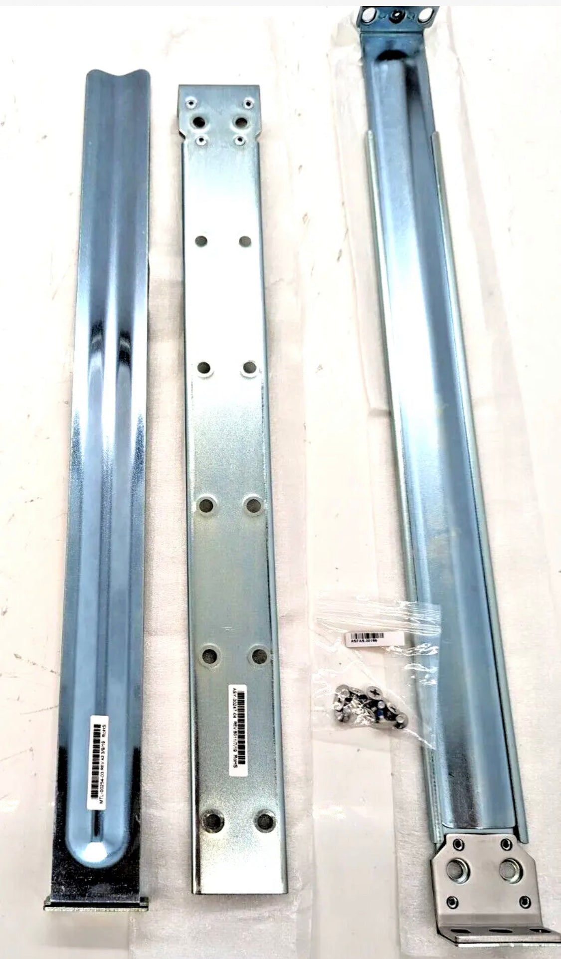 Arista KIT-7000 für 7124SK 7050 7048-A Switch Rack Rails ASY-00247-04