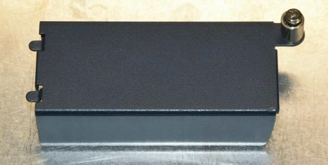 Заглушка слота блока питания коммутатора № 2 серии Juniper Networks EX4200