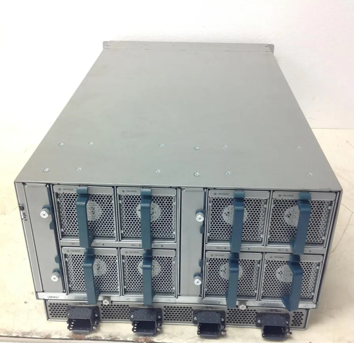 Cisco UCS 5108 Blade-Server-Chassis-Gehäuse N20-C6508, 4 x Netzteil, 8 x Lüfter, 2 x Stoff