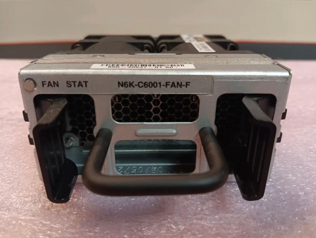 Cisco N6K-C6001-FAN-F-Lüftermodul von vorne nach hinten (Port-seitiger Auslass).