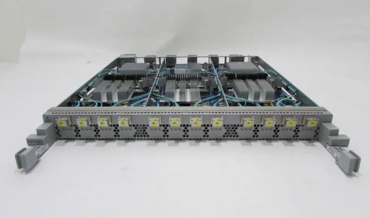 Arista DCS-7500E-12CM-LC 12 портов 100GbE SR10 Встроенная линейная карта MXP 7500E