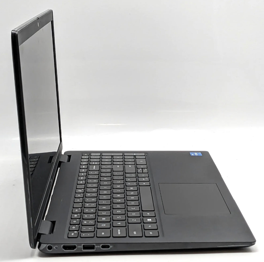 Dell Latitude 3520 15,6 дюйма i5-1135G7 2,40 ГГц 8 ГБ DDR4 256 ГБ твердотельный накопитель Windows 10