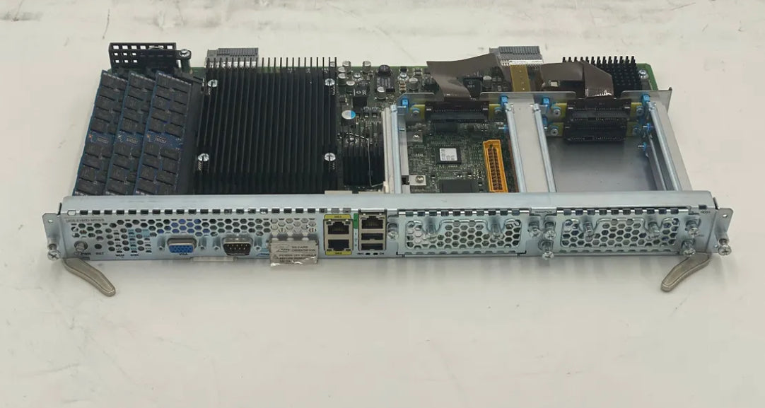 Cisco UCS-E160D-M2/K9 UCS E-Series Double-Wide-Servermodul, E5-2418L V2, 48 GB
