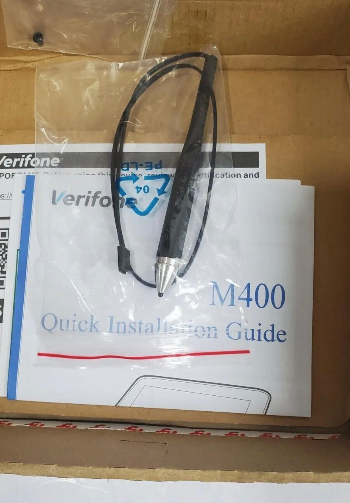 Совершенно новый терминал Verifone M400 Wi-Fi/BT (PC15) M445-403-01-WWA-5