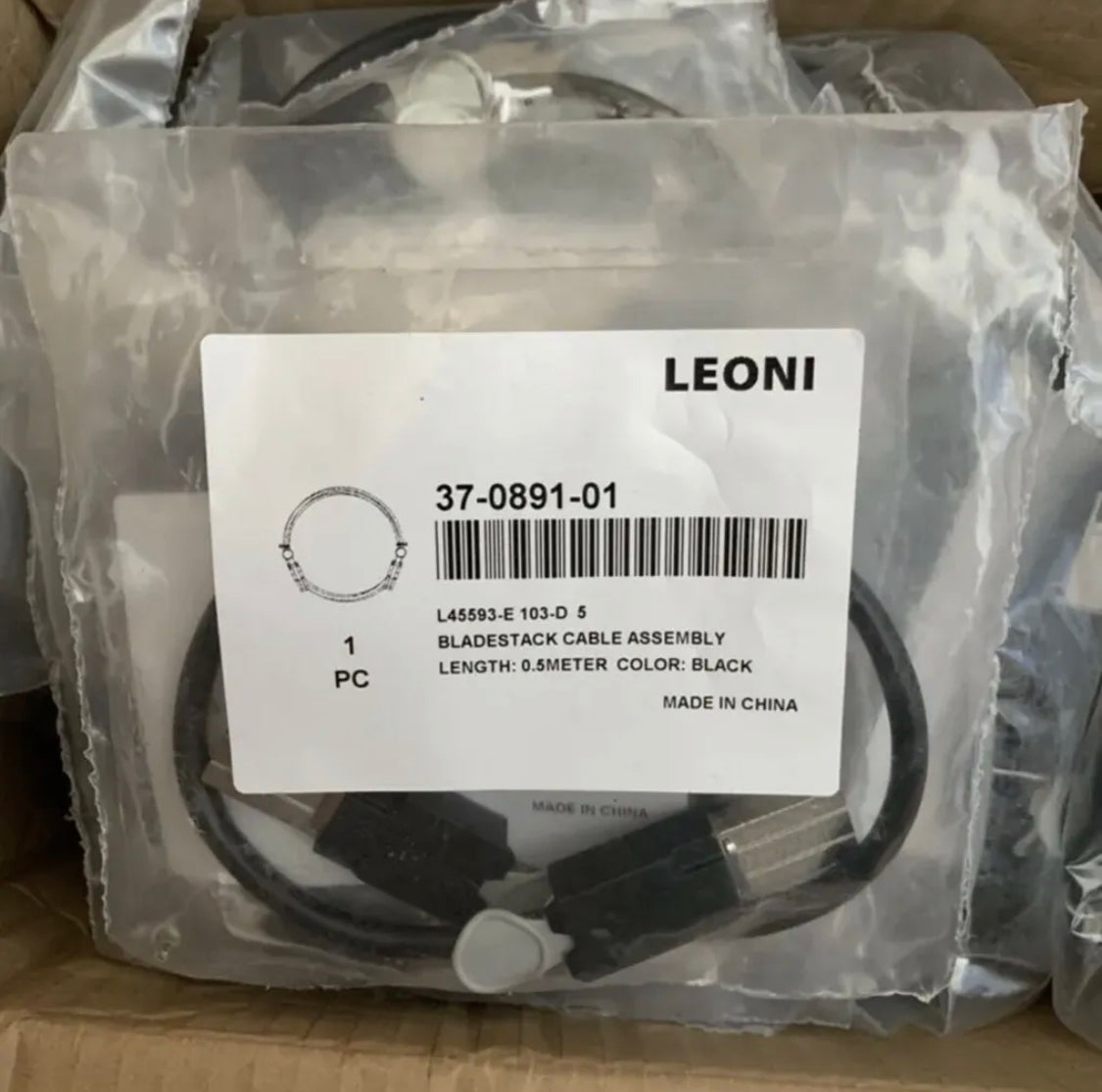 NEUES Cisco CAB-STK-E-0,5M 2960s/2960x Stacking-Kabel