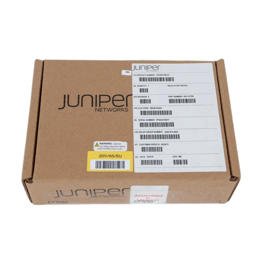 Das Juniper EX4400-EM-4S-Erweiterungsmodul passt auf EX4400