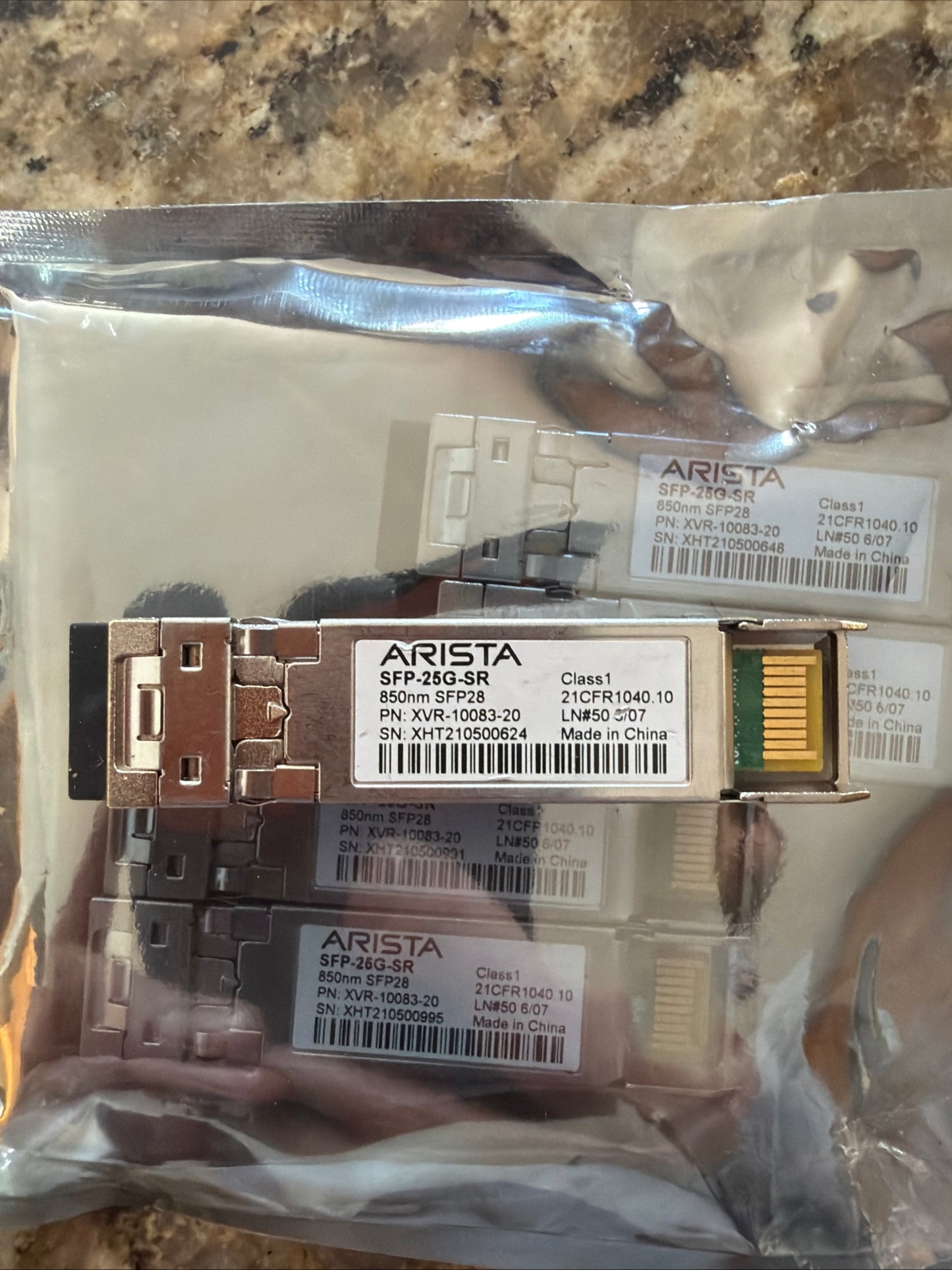 Arista SFP-25G-SR 25GBASE-SR XVR-10083-20 SFP28 SR 850nm LC MMF transceiver