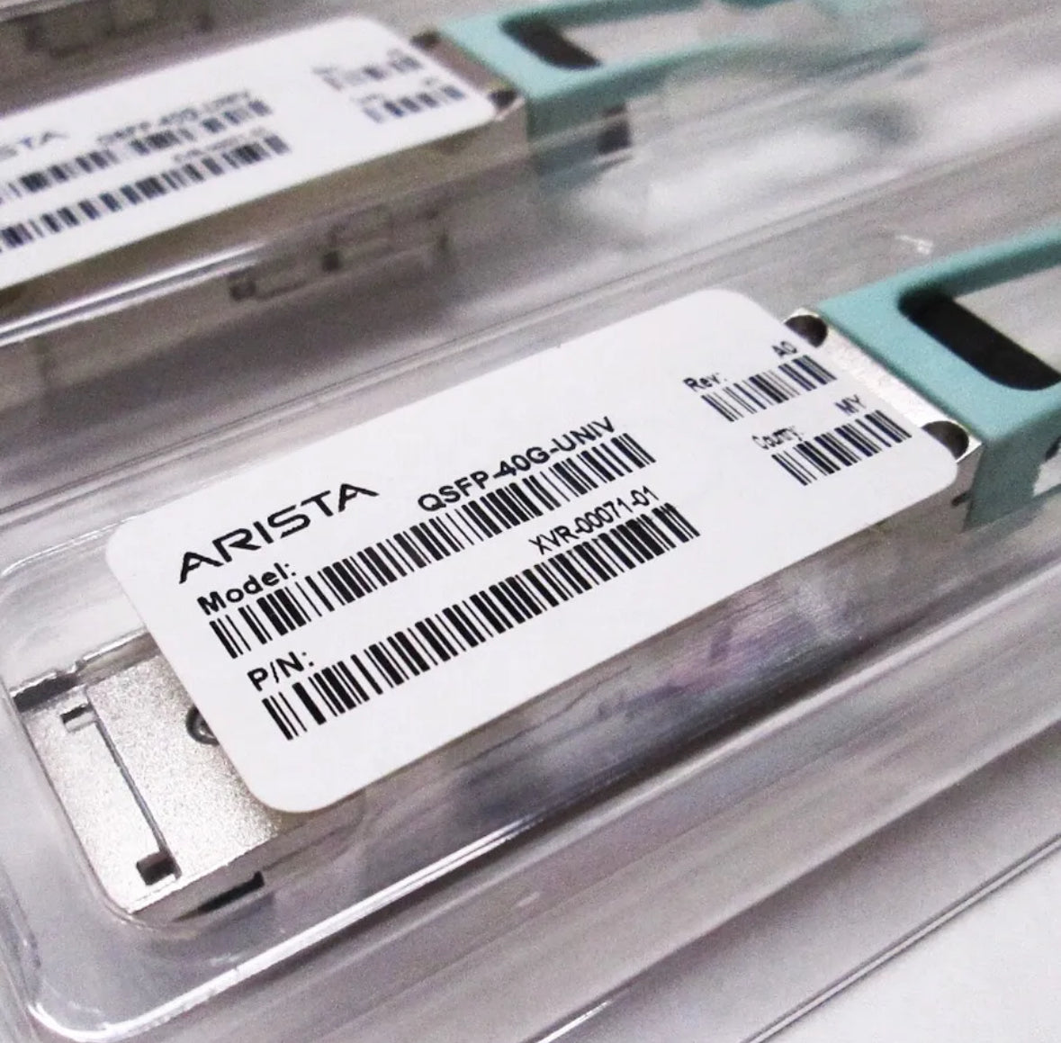 NEW ARISTA QSFP-40G-UNIV XVR-10071-01 Optical Transceiver