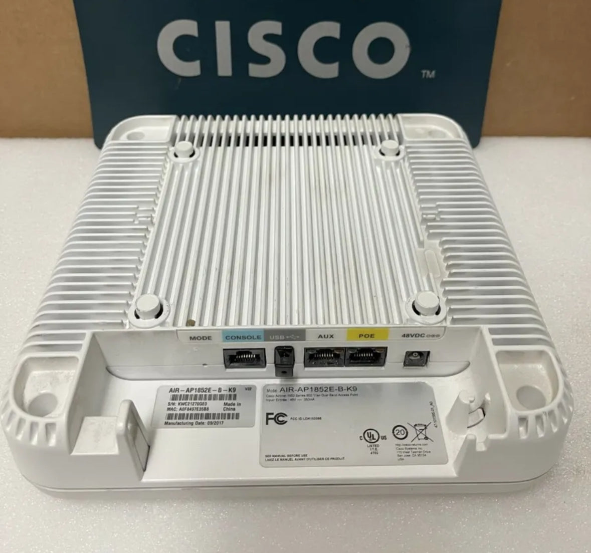 CISCO AIR-AP1852E-B-K9 Aironet 1850 Series Access Point W/Antennas