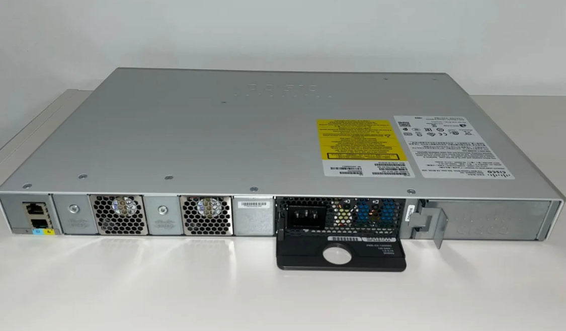 Cisco C9200L-48T-4X-A Cisco C9200L 48-port Data 4x10G uplink, Single AC and Network Advantage