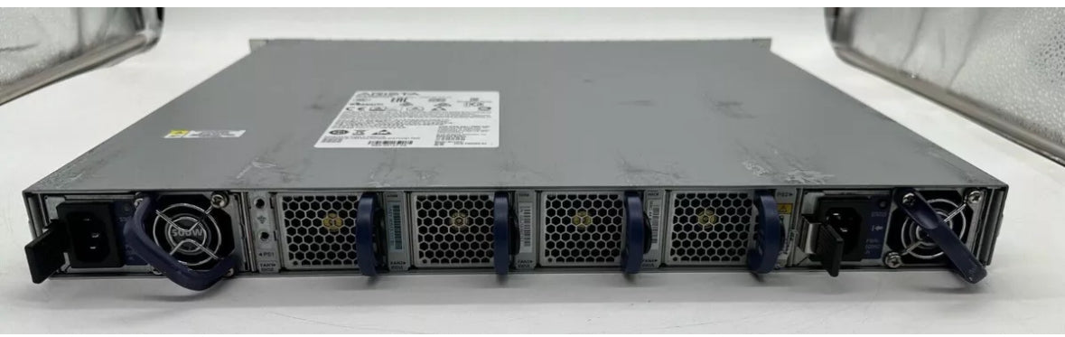 Arista DCS-7050SX-64-R 48-Port 10gbe / 40gbe Switch Wtih Rack Ears