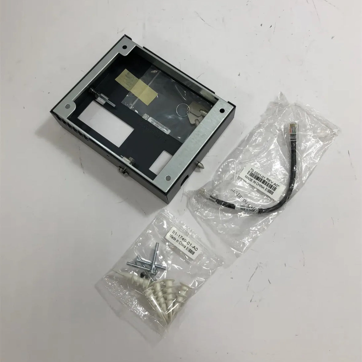 NEW OPEN-BOX Cisco Locking Wallmount Kit CP-LCKNGWALLMOUNT 53-0751-01